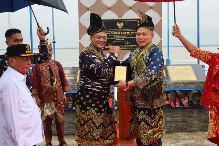 Dari Laut untuk Rakyat, TNI AL dan PIMA Indonesia Hadirkan Layanan Kesehatan Gratis bagi Warga Pulau Halang