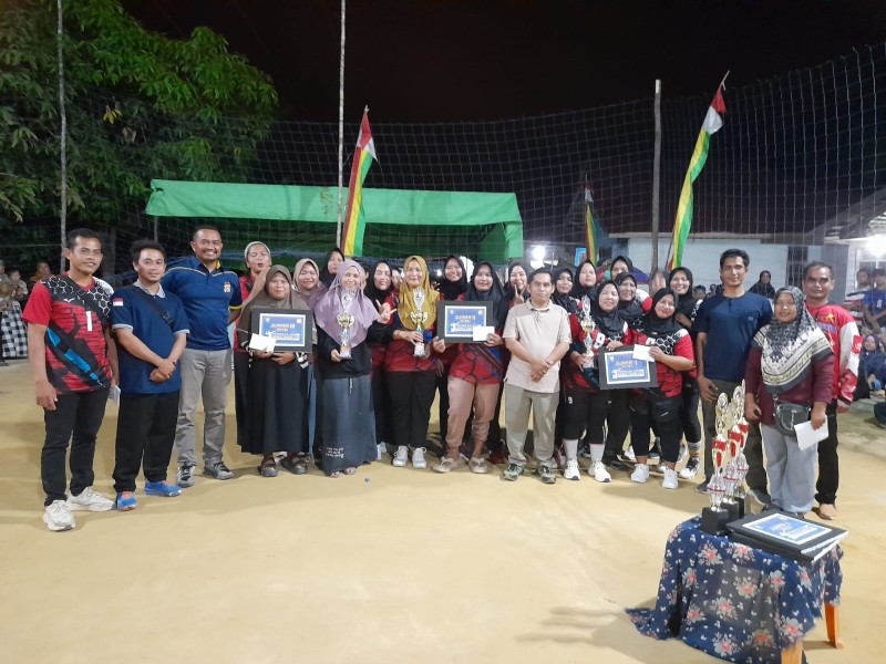 Semarak HUT RI Ke-80 di Kampung Minas Timur: 22 Tim Meriahkan Turnamen Bola Voli