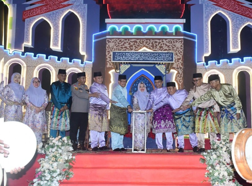 Buka MTQ ke-30 Bantan, Bupati Kasmarni: Ciptakan Generasi Qurani yang Melek Digital