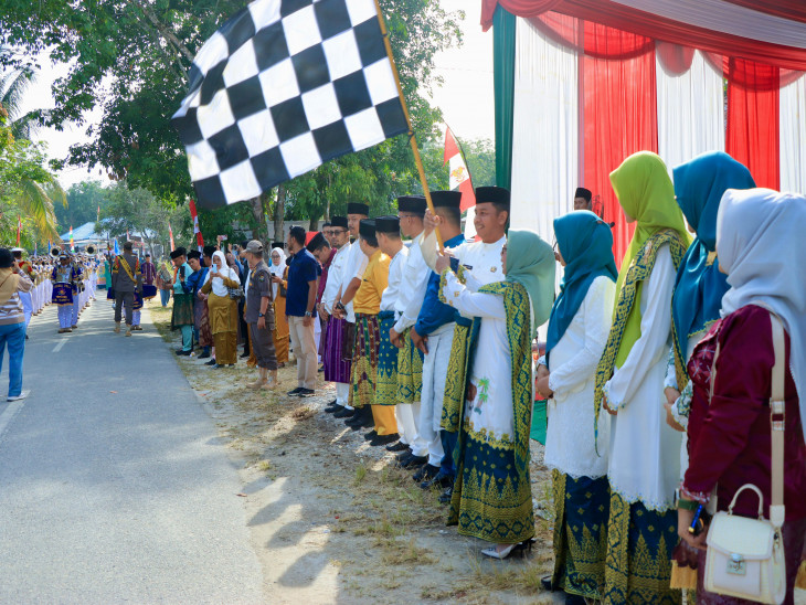 MTQ ke-54 Kabupaten Kampar, Ribuan Peserta Ikuti Pawai Ta’aruf Sepanjang 2,8 KM