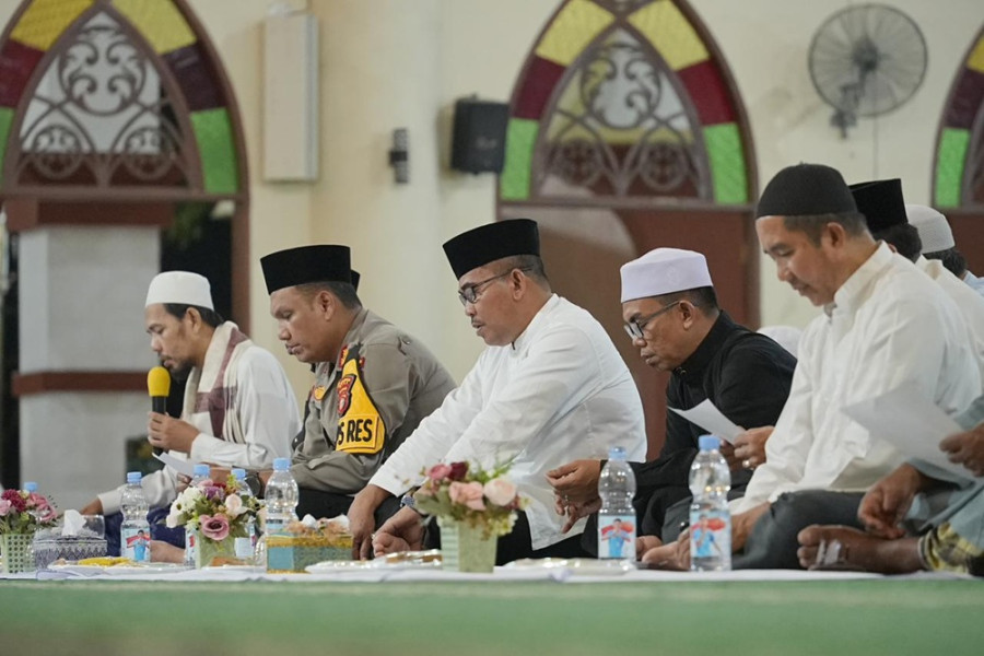 Menjemput Berkah 2026, Lantunan Doa dan Muhasabah Menggema di Islamic Center Siak