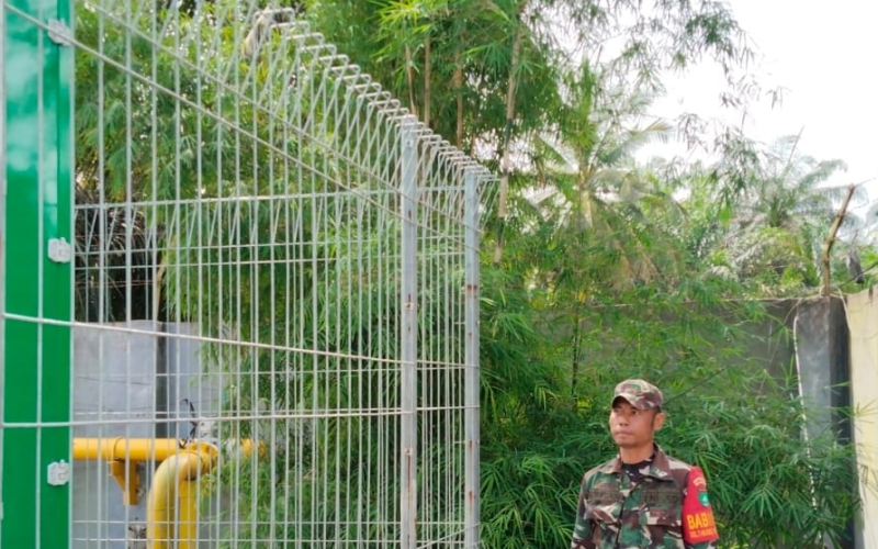 Jaga Stabilitas Wilayah, Babinsa Pantau Aktivitas Perusahaan di Lubuk Gaung