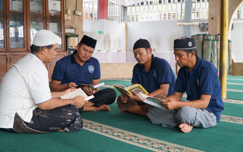Mengaji Jadi Bekal Perubahan, Warga Binaan Rutan Dumai Tekun Belajar Al-Qur’an