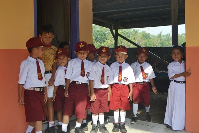 Disdikbud Rohil Segera Bagikan Baju Seragam Gratis Siswa SD