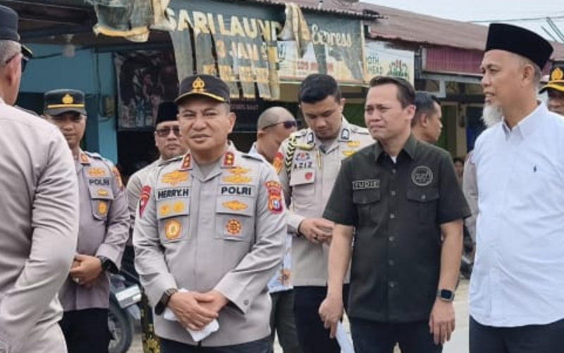Jelang Kunjungan Kapolri ke Dumai, Warga Antusias Sambut Peresmian 80 Jembatan Merah Putih Presisi