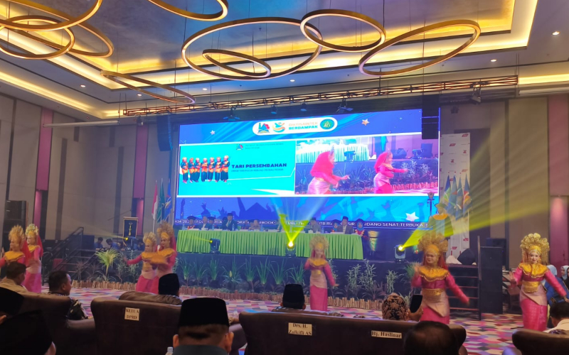 Pelindo Dumai Sampaikan Selamat dan Apresiasi pada Wisuda XVIII STT Dumai