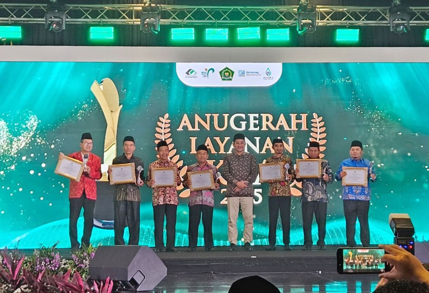 KUA Rengat Raih Penghargaan Bergengsi, Menag Soroti Peran Strategis KUA di Masyarakat