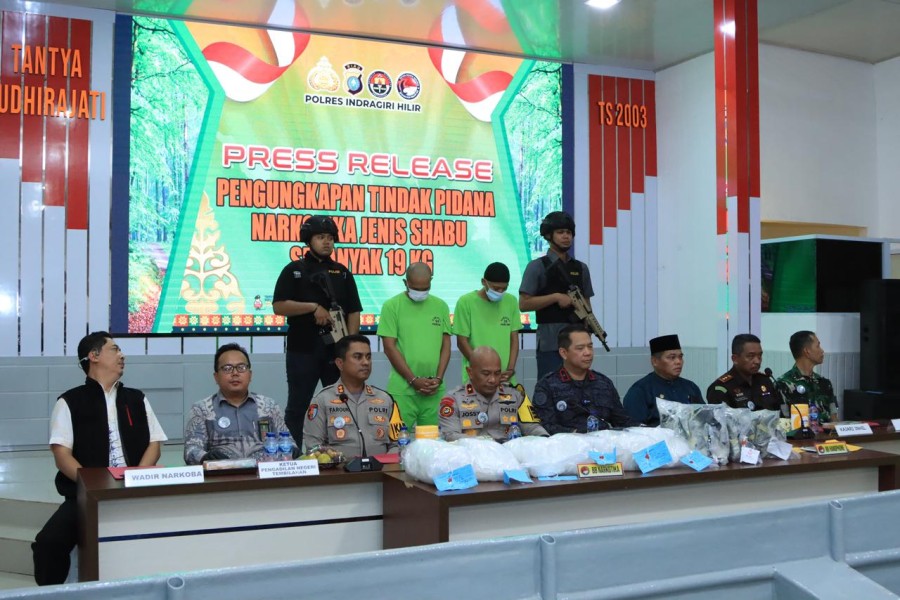 Polres Inhil Ungkap Penyelundupan 19 Kg Sabu Sindikat Internasional, Dua Pelaku Ditangkap