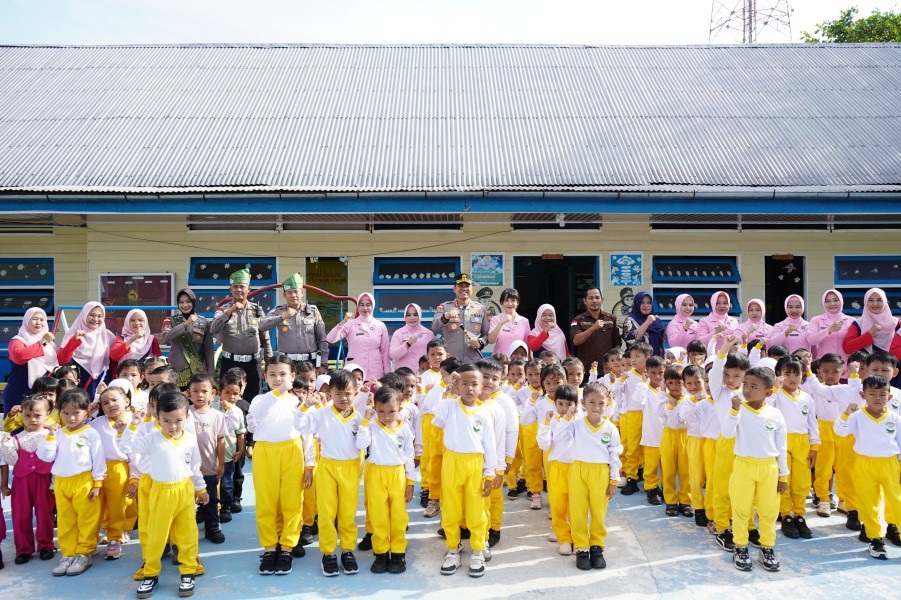 Green Policing Goes to School, Ketua  Bhayangkari Cabang Kepulauan Meranti, Edukasi Anak TK Selamatkan Mangrove dan Gambut