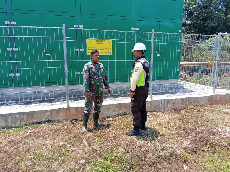 Babinsa Koramil 03/Sungai Sembilan Patroli Area Operasional PT SDO, Situasi Aman dan Kondusif