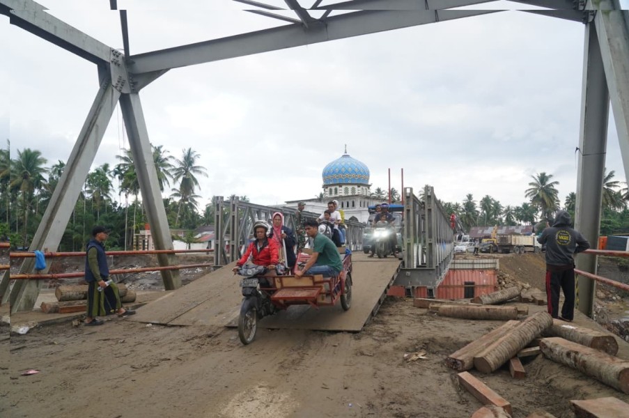 Jembatan Teupin Mane sudah Fungsional, 12 Sorti Bantuan Dikirim Lagi ke Sumatra