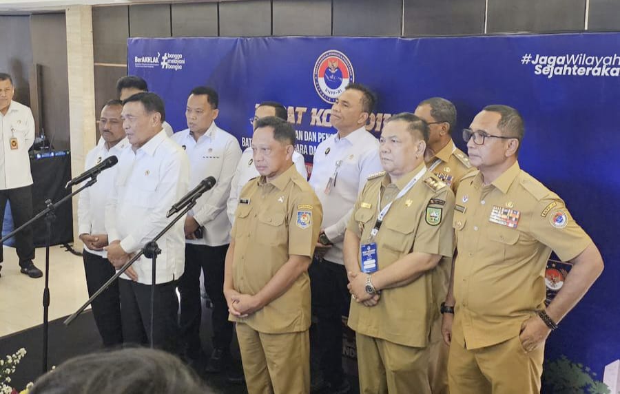 Hadiri Rakor Wilayah Negara Bersama Menkopolkam, Plt Gubri Siap Amankan Kedaulatan di Perbatasan