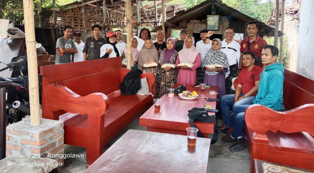 CTIPERS Kembali Bergerak: Wartawan dan Komunitas Berbagi Bansos untuk Warga Semarang Timur