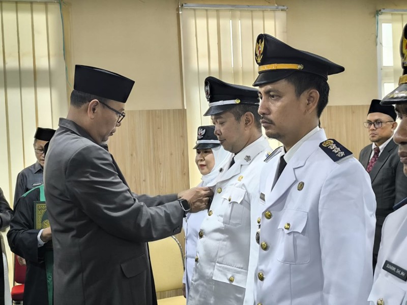 Diwakili Sekda, Bupati Inhil Lantik 49 Pejabat Administrator dan Pengawas