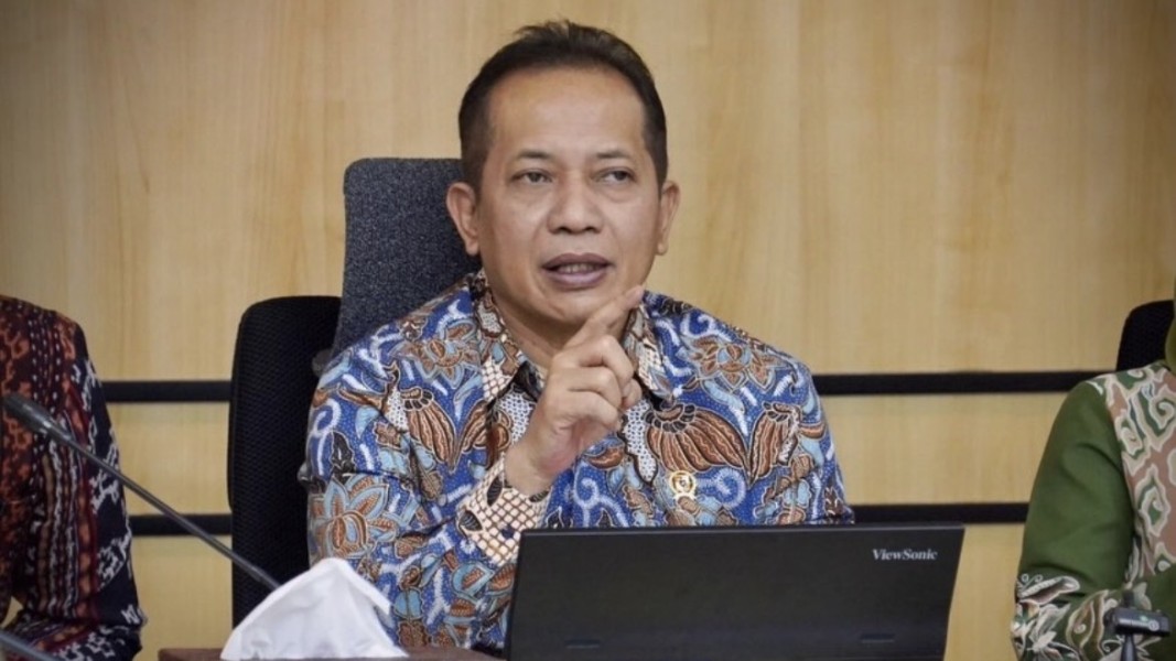 Menkop Ferry Juliantono Tantang Lulusan PTN Bangun Pabrik untuk Kopdes Merah Putih