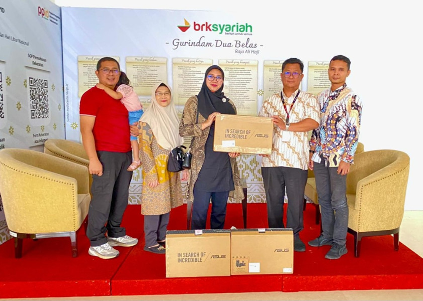 BRK Syariah Perkuat Komitmen Pendidikan Inklusif, Salurkan Bantuan CSR ke SLB Pelita Nusa Pekanbaru