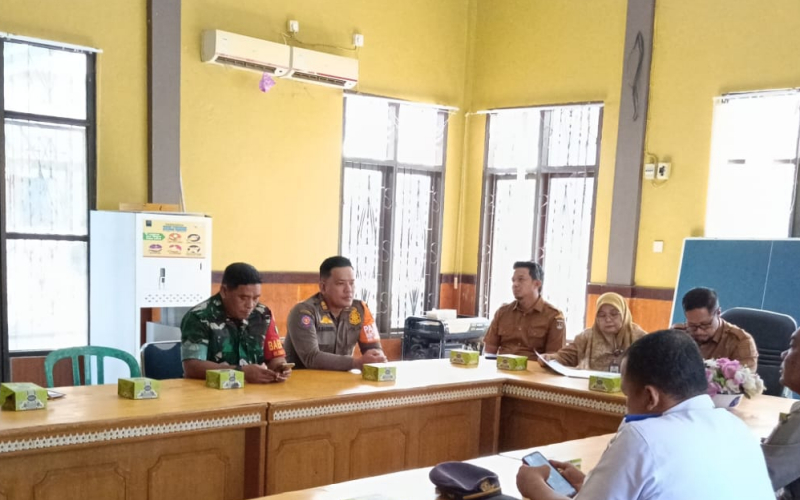 Koordinasi Pengosongan Pasar Buah Pulau Payung, Babinsa Rimba Sekampung Hadir di Rapat Dinas Perdagangan