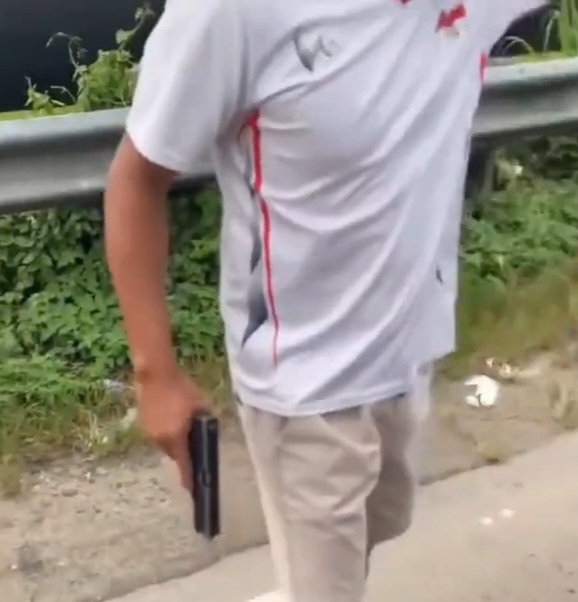 Pria Diduga Todong Senjata di Jalan Bukit Timah Rohil, Pengendara Mobil Mengaku Diancam
