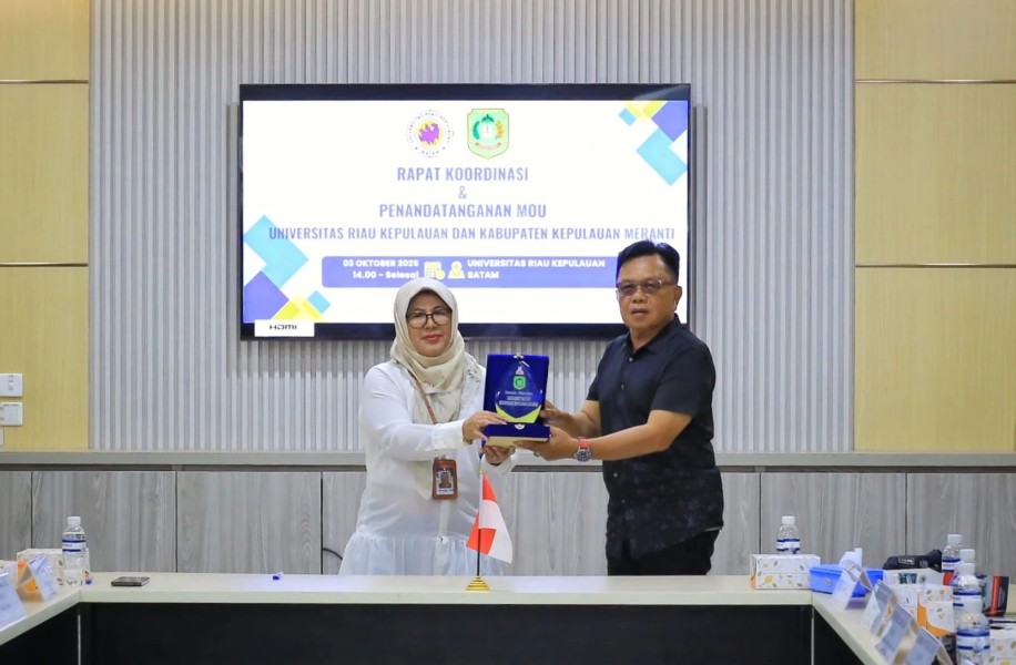 Pemkab Meranti Teken MoU dengan UNRIKA untuk Pengembangan SDM