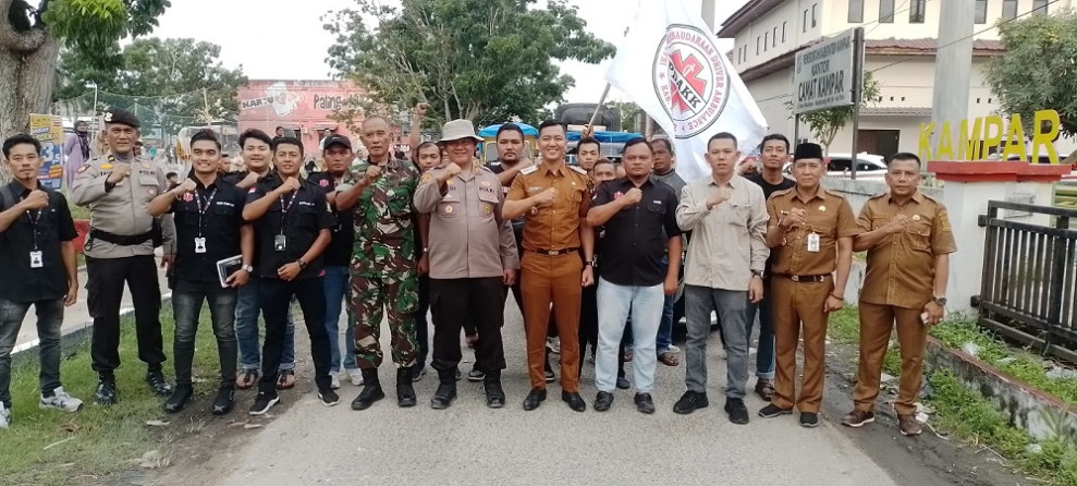 IPDAKK dan Forkopimcam Kampar Distribusikan Bantuan untuk Korban Bencana Alam Sumbar
