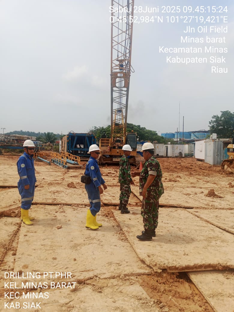 Babinsa Koramil 03/Minas Laksanakan Patroli Keamanan di Lokasi Drilling Rig BDSI#27