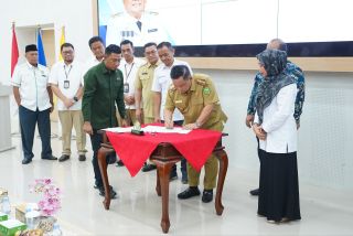 Dukung Pendidikan, Pemprov Riau Resmi Hibahkan Aset Tanah ke UNRI Senilai Rp1,42 Triliun