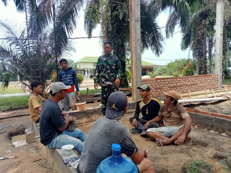 Babinsa Koramil 03/Minas Ajak Warga Minas Timur Perangi Bahaya Narkoba