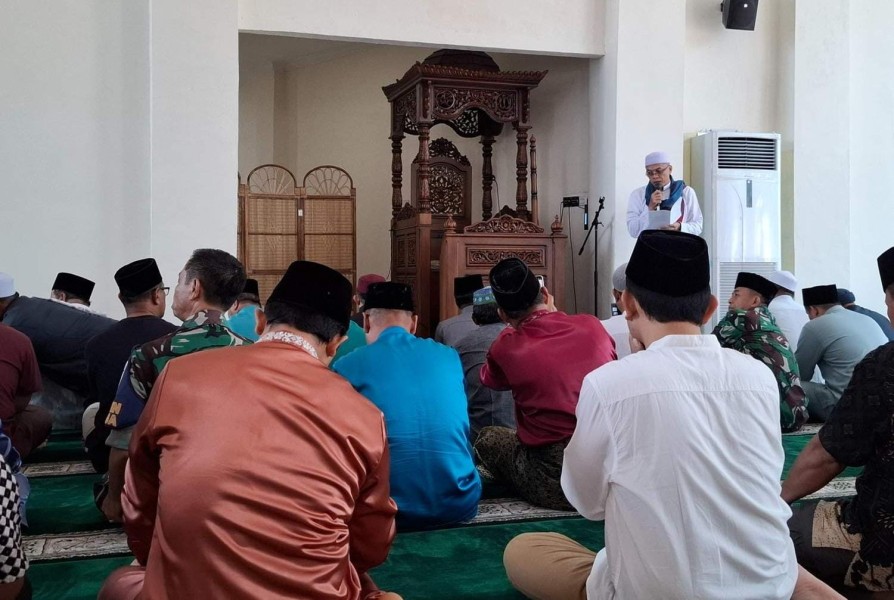 Jelang Salat Jumat Perdana, Masjid Al-Maqari Dipadati Ratusan Jamaah