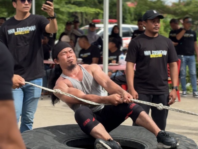 Inhil Strongman Challenge 2025 Sukses Digelar, 40 Atlet Adu Kekuatan di Tembilahan