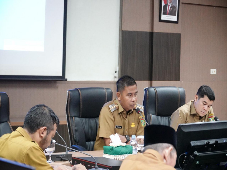 Bupati Pimpin Rapat Persiapan Hari Jadi ke-76 Kabupaten Kampar