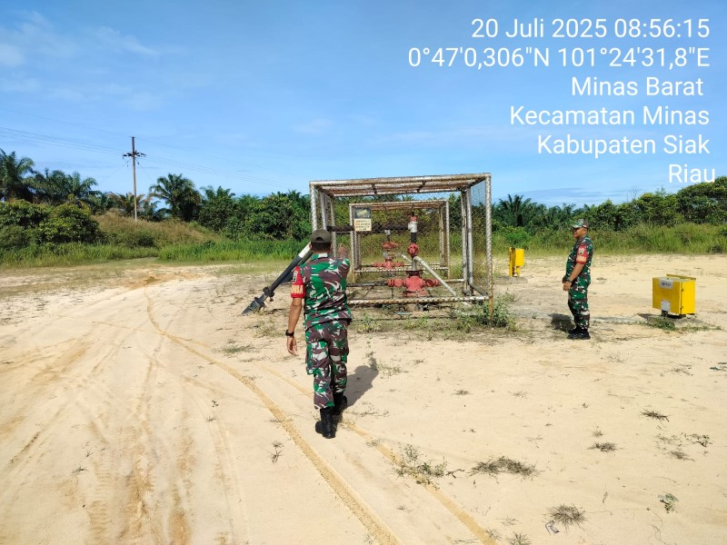 Babinsa Koramil 03/Minas Tingkatkan Patroli dan Komsos Dalam Penguatan Binter SKK Migas PT PHR di Minas