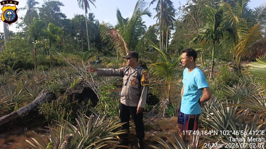 Respons Cepat Polsek Rangsang Atasi Titik Api di Desa Tanjung Bakau