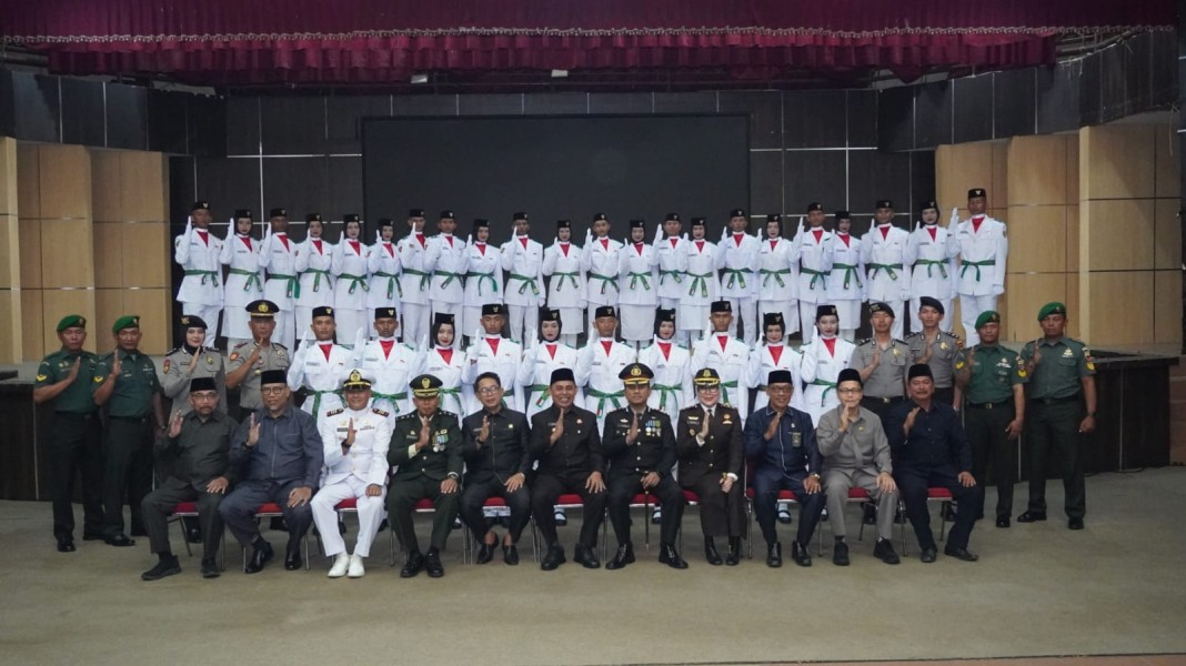Kasdim 0314/Inhil Hadiri Pengukuhan Paskibraka HUT RI ke-80 Kabupaten Indragiri Hilir