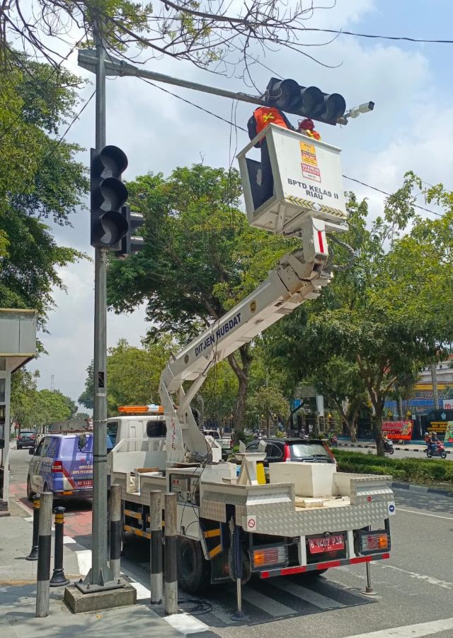 Marak Pencurian Fasilitas Umum, Pemko Pekanbaru Tambah Dua Kamera Pengawas di Jalan Sudirman