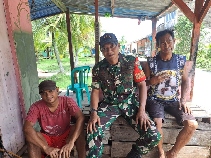 Jalin Kedekatan, Babinsa Pantau Kondisi Lingkungan Warga Binaan