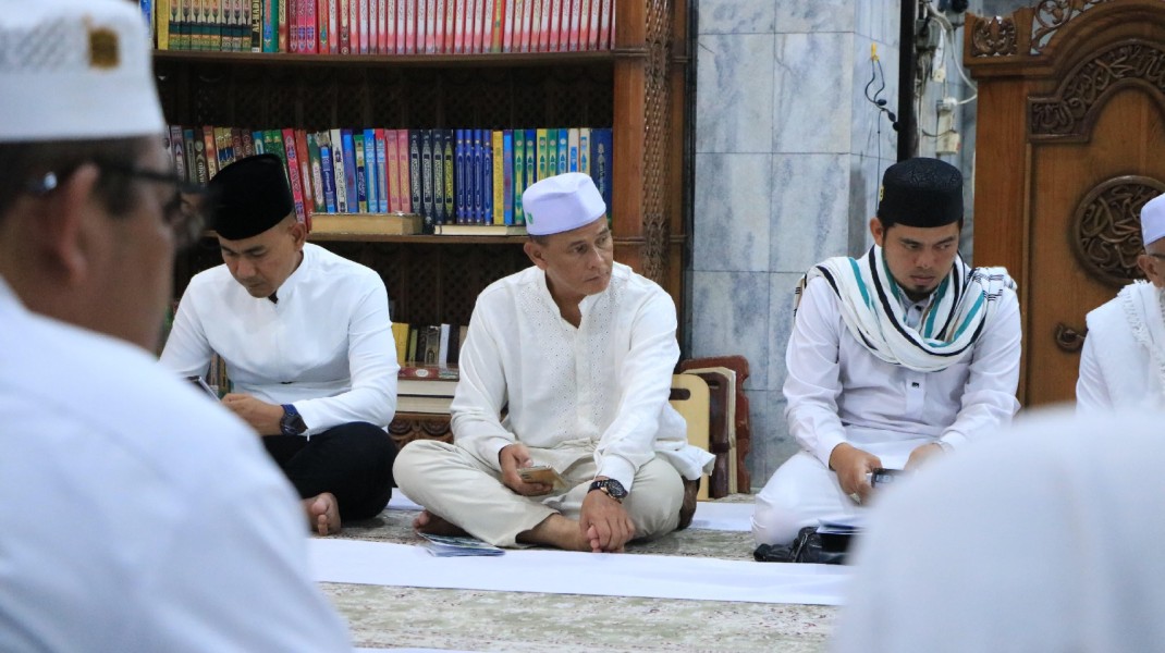Kodim 0314/Inhil Hadiri Doa Bersama Gema Muharram 1447 H di Masjid Al Huda Tembilahan