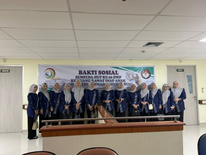 RSUD Arifin Achmad Edukasi Masyarakat Cegah Osteoporosis