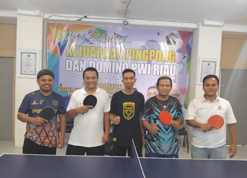 PTPN IV Regional III Perkuat Sinergi dengan PWI Riau Melalui Eksebisi Persahabatan