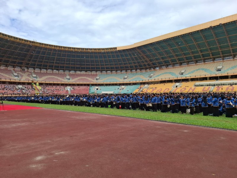 Jelang Pelantikan, Ribuan PPPK Padati Stadion Utama Riau