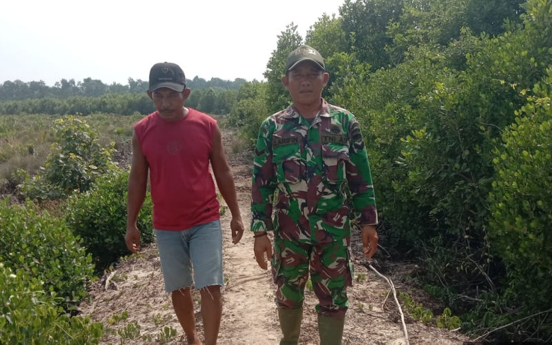 Babinsa Basilam Baru Dukung Kelancaran Patroli Karhutla