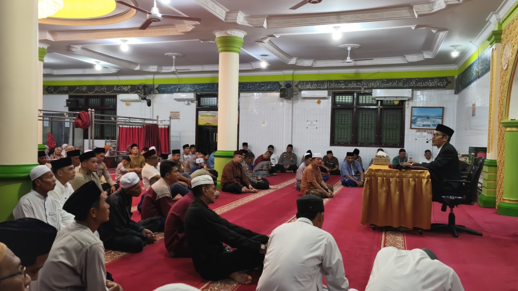 Polisi Hadir di Tengah Masyarakat, Polres Kampar Gelar Tarawih Keliling, Jaga Harkamtibmas di Bulan Ramadhan!