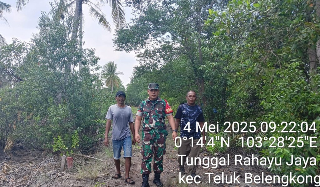 Cegah Karhutla, Babinsa Koramil 06/Kateman Laksanakan Patroli di Desa Tungga Rahayu