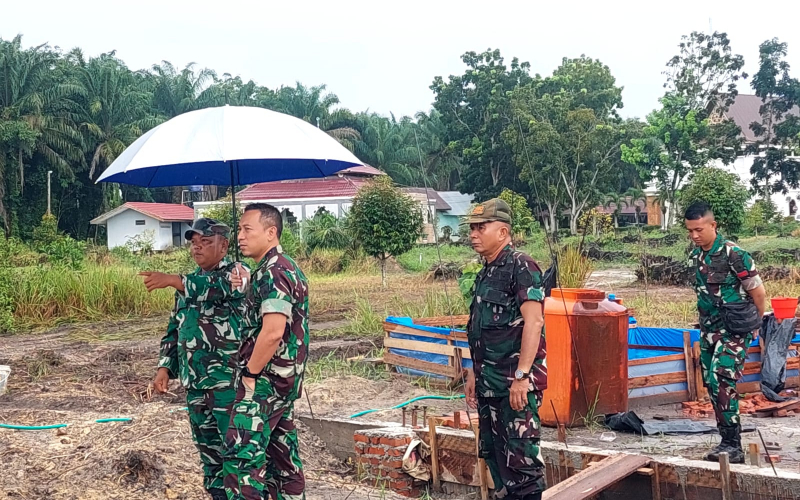 Pastikan Pembangunan Berjalan Sesuai Rencana, Dandim 0320/Dumai Tinjau KDKMP Bagan Besar