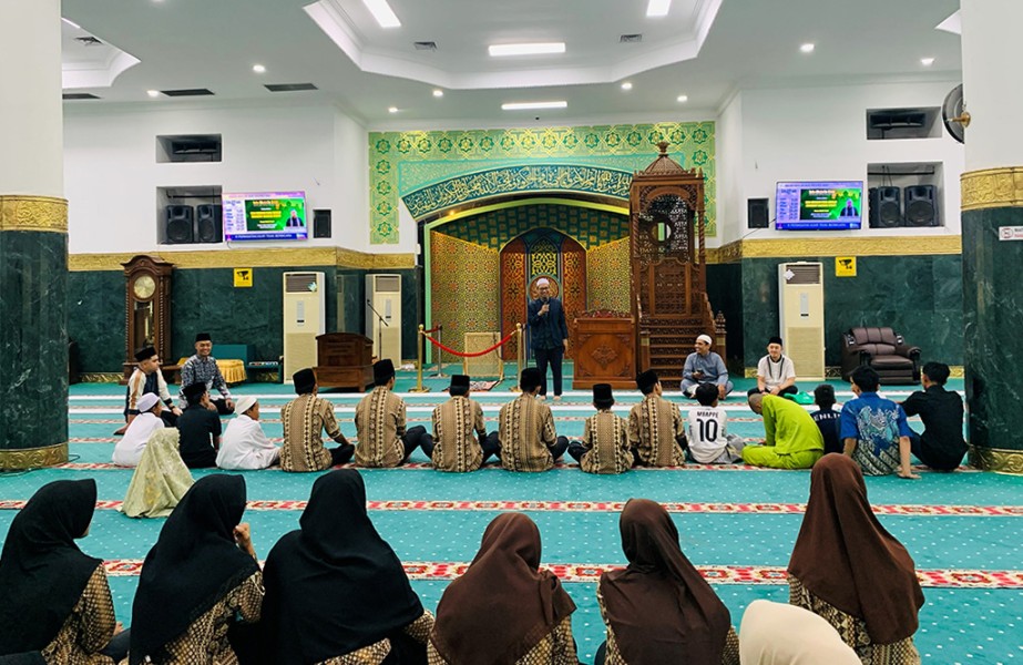 Perkuat Kepedulian Sosial, Masjid Raya Annur Santuni 101 Anak Yatim