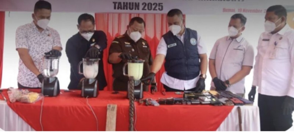 Kejari Dumai Musnahkan Barang Bukti Berbagai Perkara Periode September–Oktober 2025
