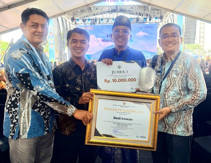 Harumkan Nama Riau, Dedi Irawan dari Kampar Raih Juara 3 Nasional Pemuda Pelopor Desa 2026