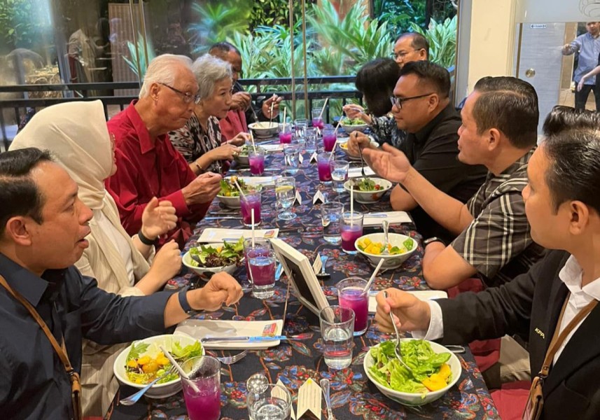 Bertemu Eks PM Singapura Goh Chok Tong, Wako Pekanbaru Bahas Strategi Pembangunan Kota