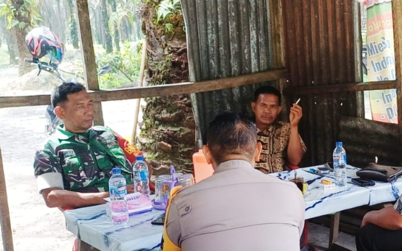 Lewat Komsos, Babinsa Gurun Panjang Sosialisasikan Penerimaan Caba dan Cata 2026