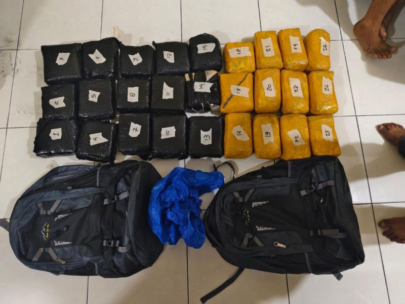 Bagaikan Film Laga, Polda Riau Kejar-Kejaran dengan 2 Kurir Sabu 28 Kg