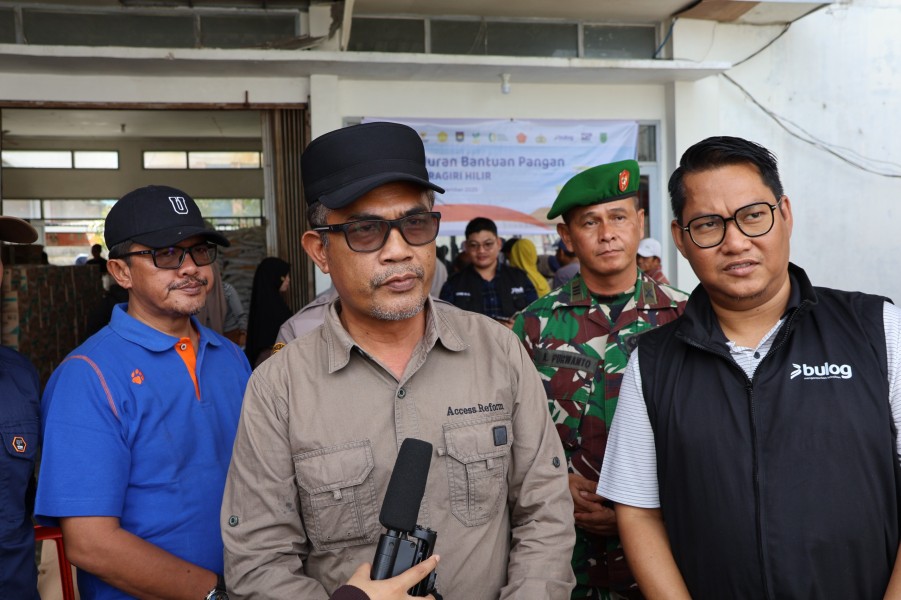 Bupati Inhil Pastikan Distribusi Bantuan Pangan Tepat Sasaran di Seluruh Kecamatan